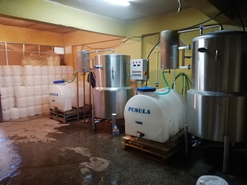 Ankara’da 5 ton sahte içki ele geçirildi 