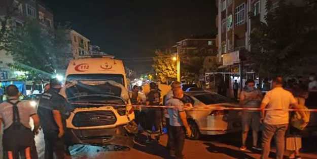 Ankara'da ambulans kaza yaptı! 3 sağlık çalışanı yaralandı