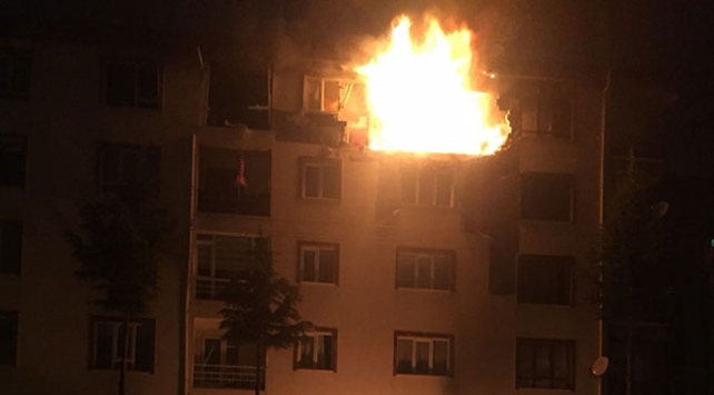 Ankara'da apartmana yıldırım düştü: 1 kişi yaralı