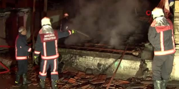 Ankara'da ev kundaklandı