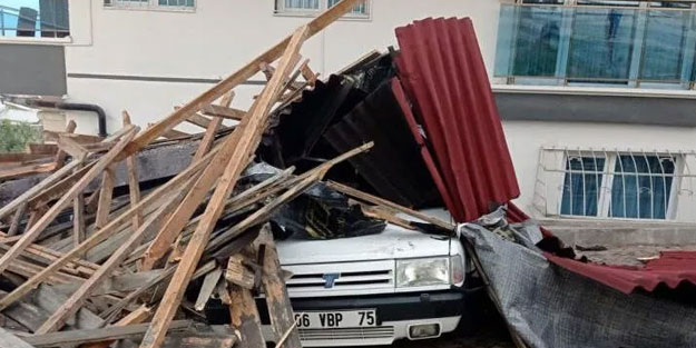 Ankara’da fırtına hasara yol açtı