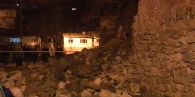 Ankara’da istinat duvarı çöktü