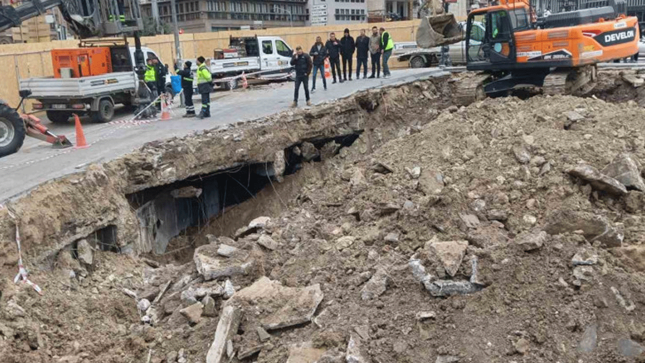 Ankara'da korku dolu anlar! Ulus Meydanı'nda göçük meydana geldi
