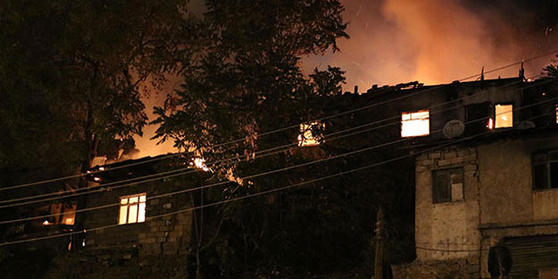 Ankara'da korkutan yangın! 3 ev kullanılamaz hale geldi