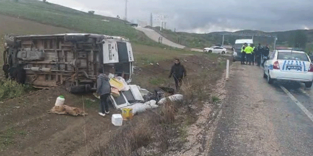Ankara'da minibüs takla attı