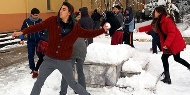  Ankara'da okullar 2 gün daha tatil