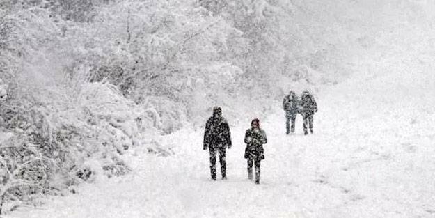 Ankara'da okullar tatil mi? 4 Mart 2022 Cuma Ankara'da yarın okullar tatil edildi mi? Ankara Valiliği’nden kar tatili açıklaması