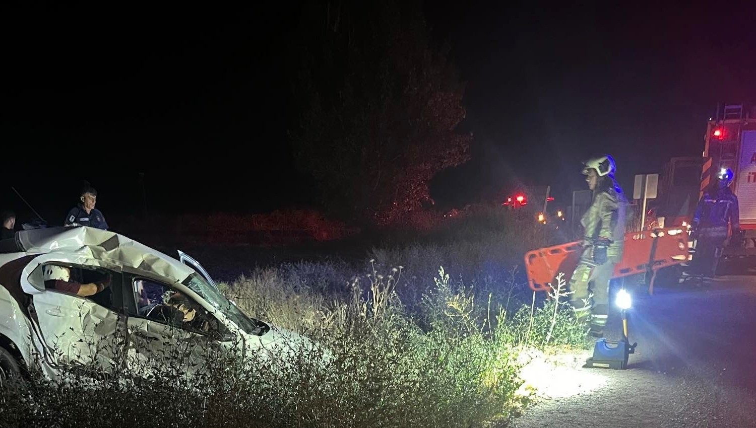 Ankara’da otomobil ile kamyon çarpıştı