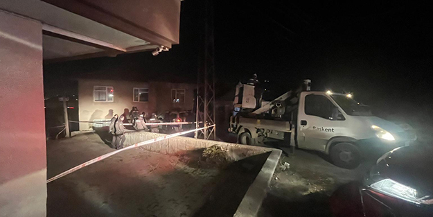 Ankara'da panik dolu anlar! Bir binanın girişinde göçük oldu