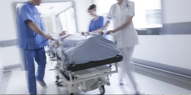 Ankara'da sedyeden düşen hasta hayatını kaybetti!