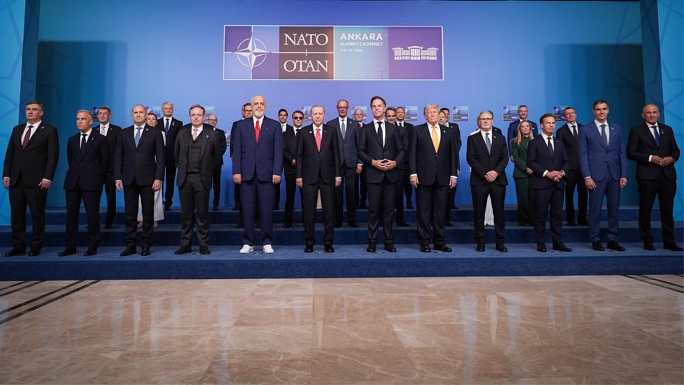 Ankara’da tarihi kare! NATO liderleri aile fotoğrafında buluştu