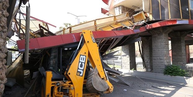 Ankara'da üstgeçit çöktü