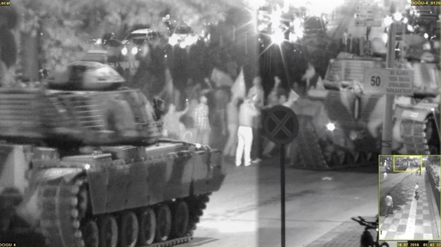 Ankara'daki darbeci tankların görüntüleri ortaya çıktı
