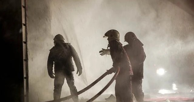 Ankara’daki mobilya deposu yangını kontrol altına alındı