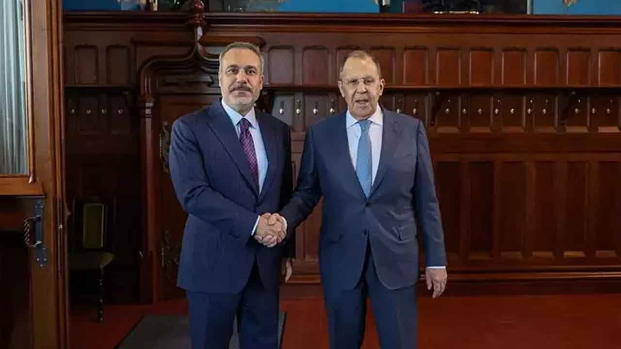 Ankara'dan barış için dev hamle! Hakan Fidan ve Lavrov masayı kuruyor!