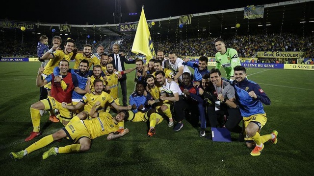 Ankaragücü kupasını aldı