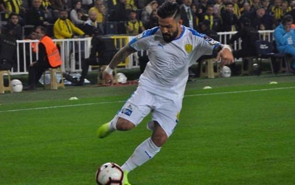 Ankaragücü oyuncusu Özer'in galibiyet paylaşımı tepki çekti!