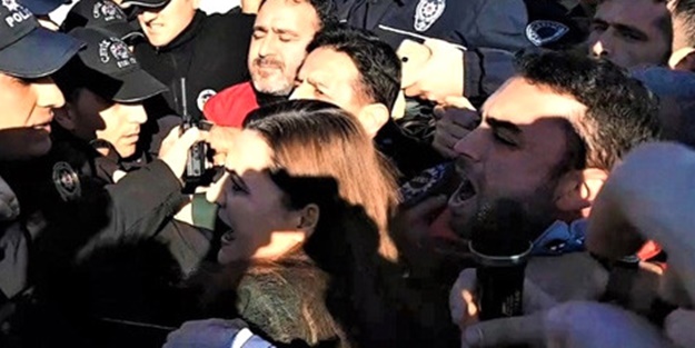 O il karıştı! CHP'li vekili araya aldılar