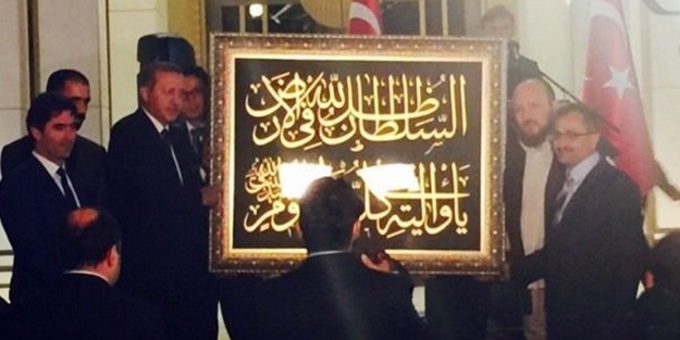 Erdoğan'a anlamlı hediye