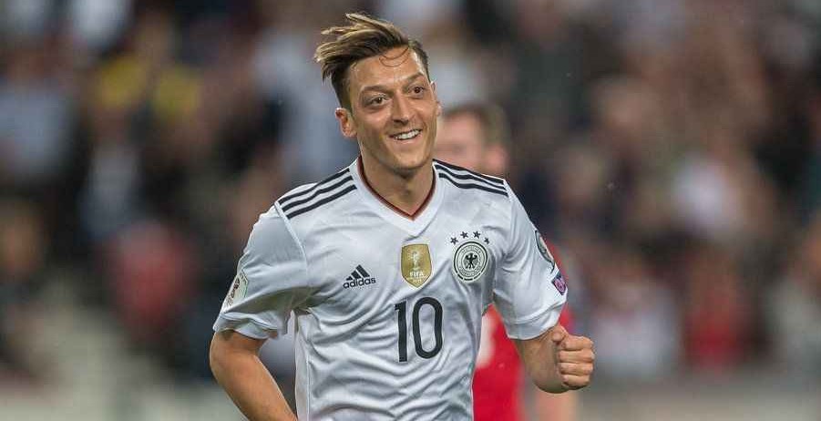 Anlaşma çok yakın! Mesut Özil'in yeni görevi belli oldu