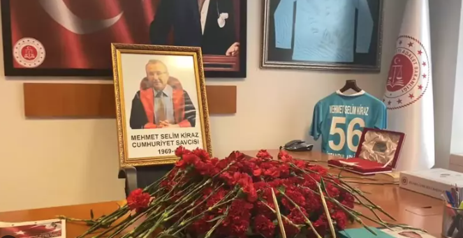 Anmak yetmez özür dile Cumhuriyet! Bu haber mecbur kaldığınız bir eylem mi?