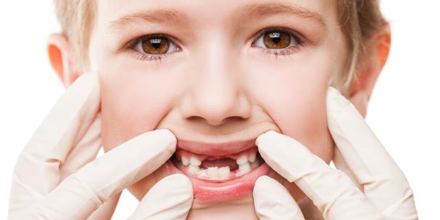 Anne bak dişim çıktı!