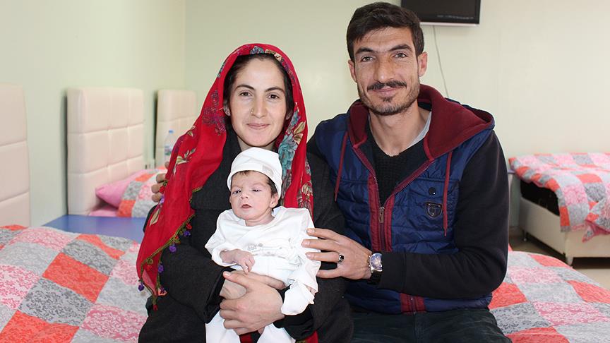 Anne karnında bebeğe doktor müdahalesi hayat kurtardı