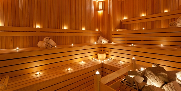 Anne-kız saunada korkunç bir şekilde can verdi!