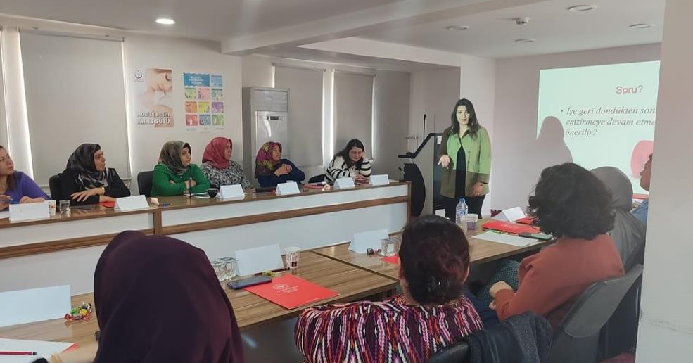 Anne sütü ve emzirme danışmanlığı eğitimi gerçekleştirildi