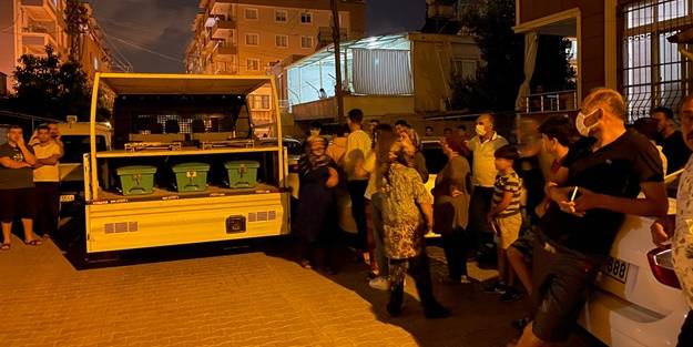 Anne ve 2 çocuğu evde ölü bulundu