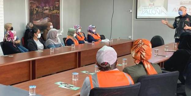 Anne ve anne adaylarına narko semineri