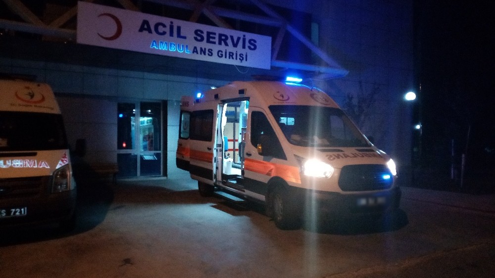 Anne ve oğlu mantardan zehirlendi 