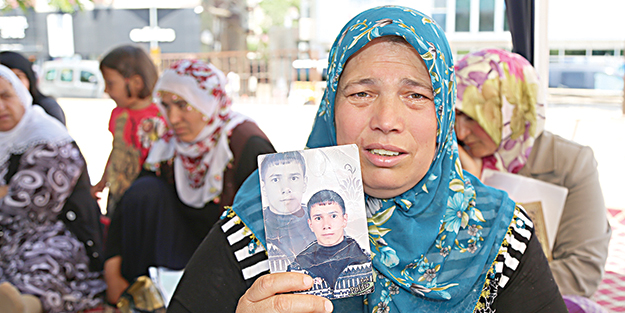 Anneler de geride bıraktıkları da perişan