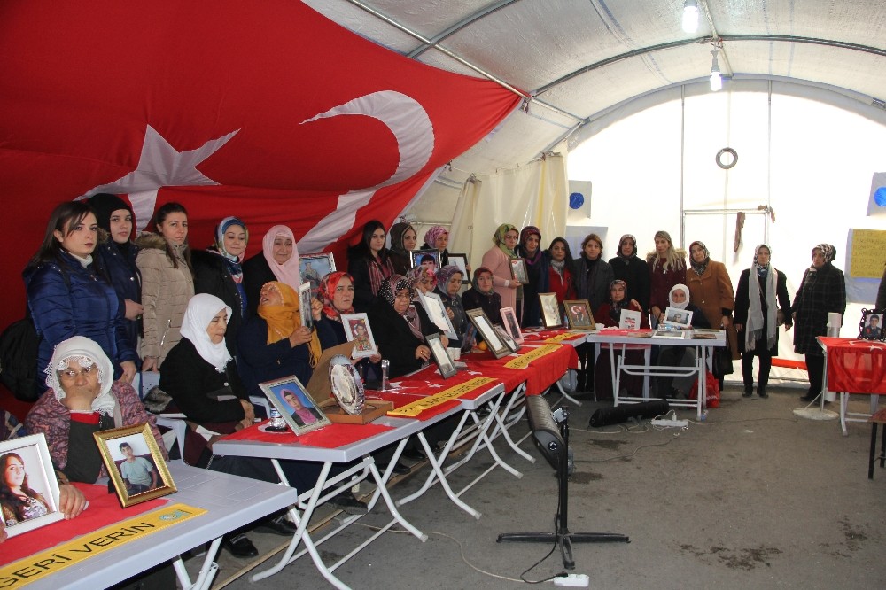 Anneler direniyor, destekler çığ gibi büyüyor 