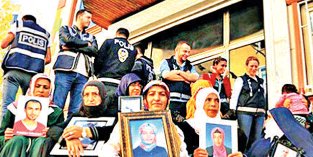Anneler Kandil’in zulüm sarayını sarstı