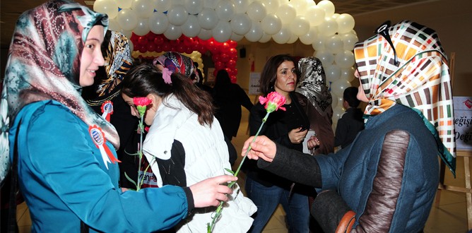 Annelerden çözüm sürecine destek