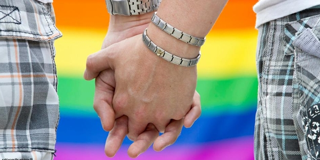 Annelerin LGBTi feryadı