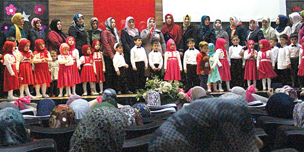 Anneleriyle Kur’an öğrendiler