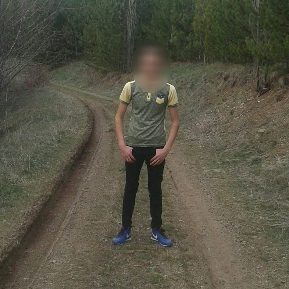 Annesine şiddet uygulayan babasını bıçakladı 