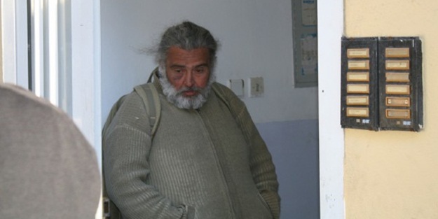 Annesinin cesediyle 1 hafta yaşadı