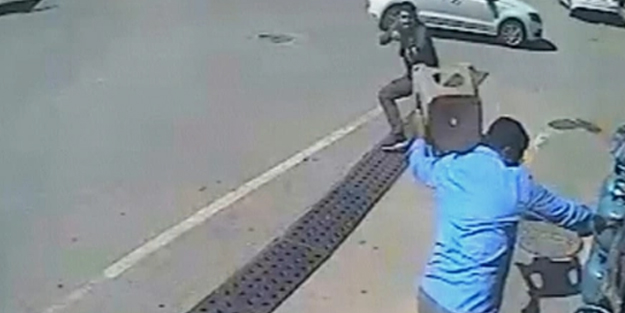 Annesinin evlenmek istediği adamı pompalıyla vurdu! O anlar kamerada