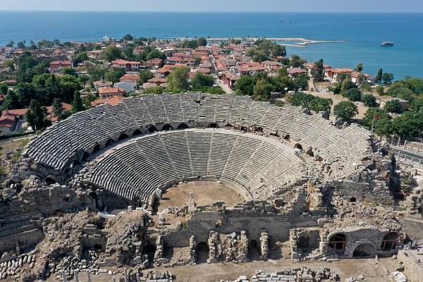 Antalya artık 12 ay turist çekecek!