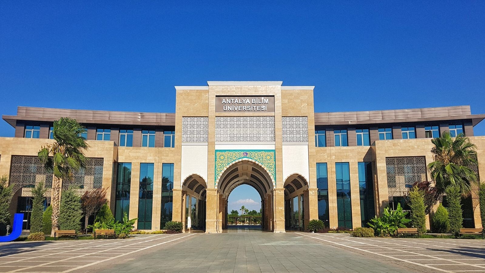 Antalya Bilim Üniversitesi 15 Akademik Personel alacak
