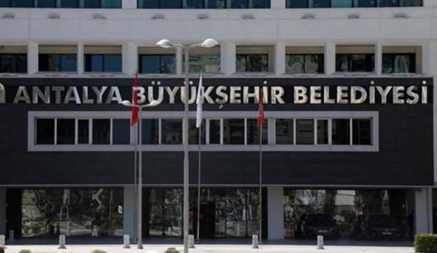 Antalya Büyükşehir Belediyesi şirketlerinin zarara uğratıldığı ileri sürüldü