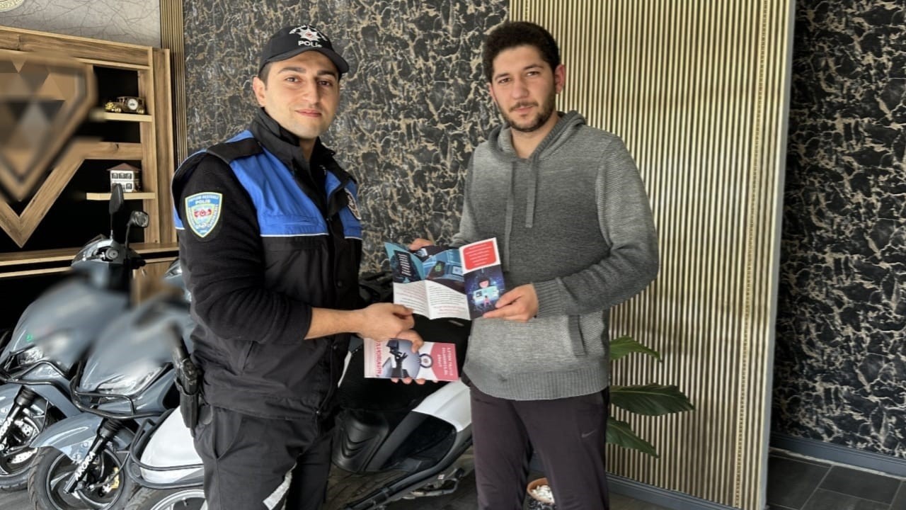 Antalya Emniyeti’nden suçlara karşı bilgilendirme çalışmaları