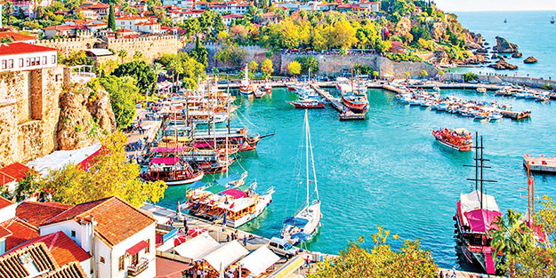 Antalya güvenli tatilin adresi oldu