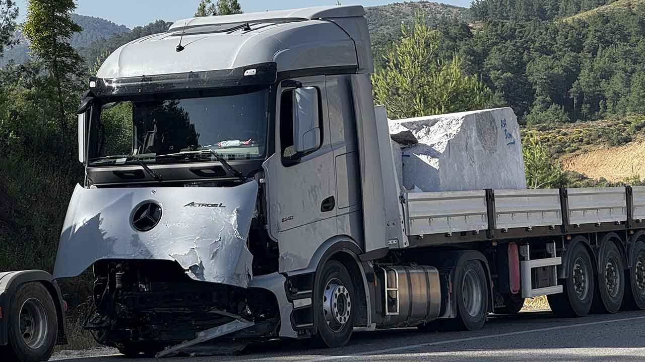 Antalya-Isparta kara yolunda feci kaza