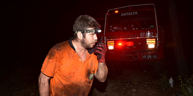 Antalya Kemer'deki orman yangını 2. gününde