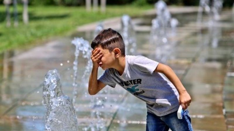 Antalya sıcak havalarla kavruluyor