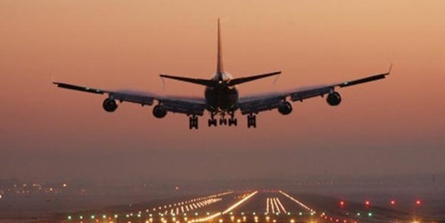 Antalya uçağında panik! Uçak büyük hasar aldı